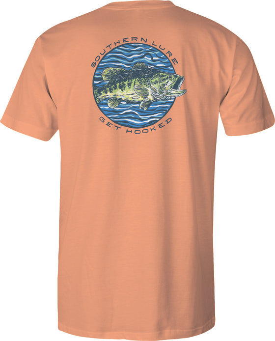 Vintage Bass Chasing Fishing Lure Under Water' Men's T-Shirt